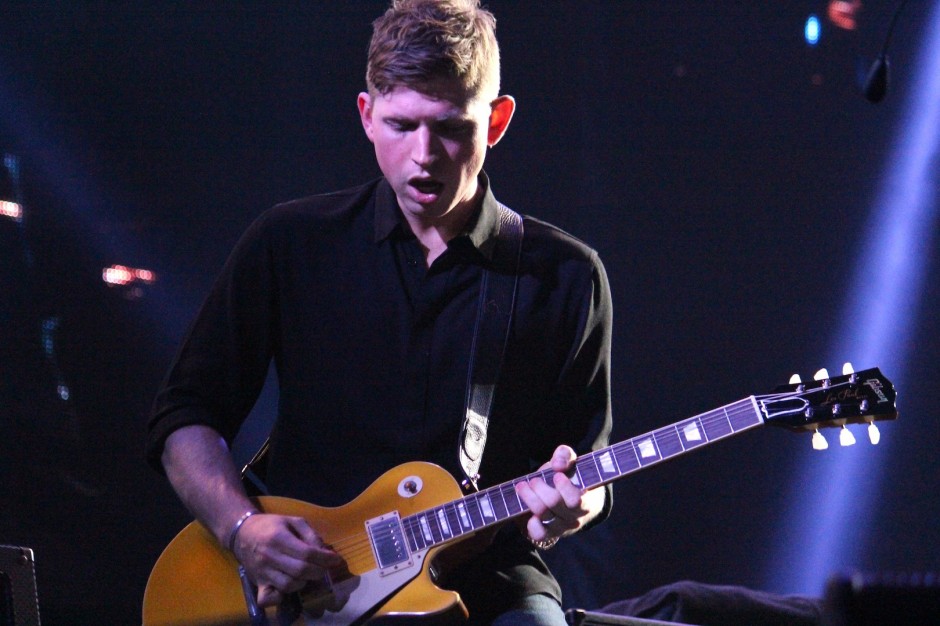 Back Beat Seattle Show Review & Photos Kings of Leon KeyArena