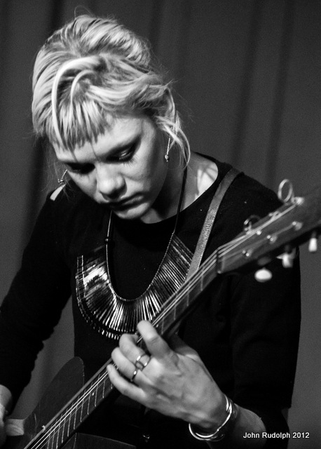 Back Beat Seattle | Photos and Review: Trixie Whitley at Barboza