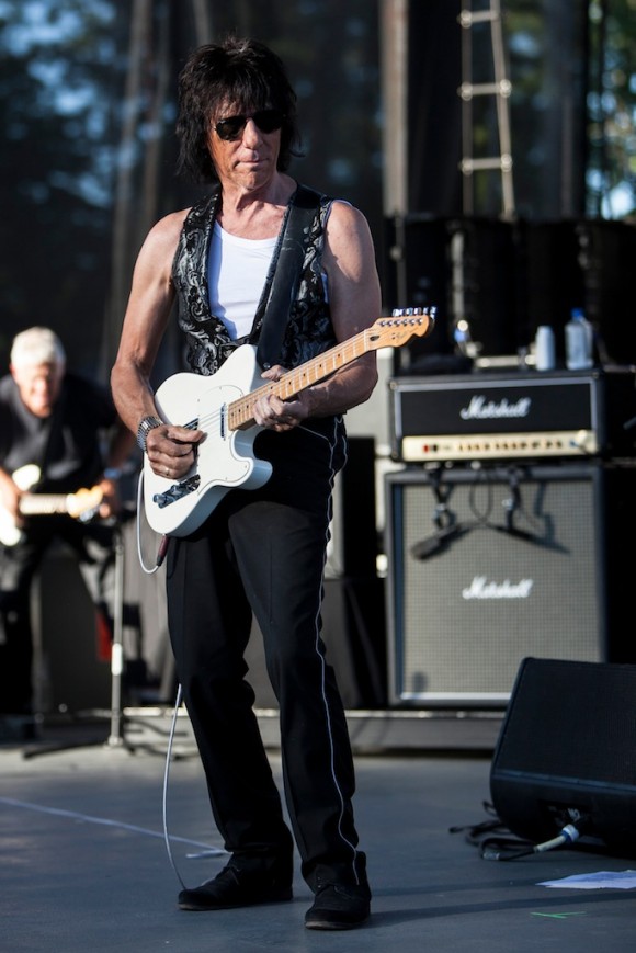 Back Beat Seattle | Show Review & Photos: Jeff Beck @ Chateau Ste. Michelle